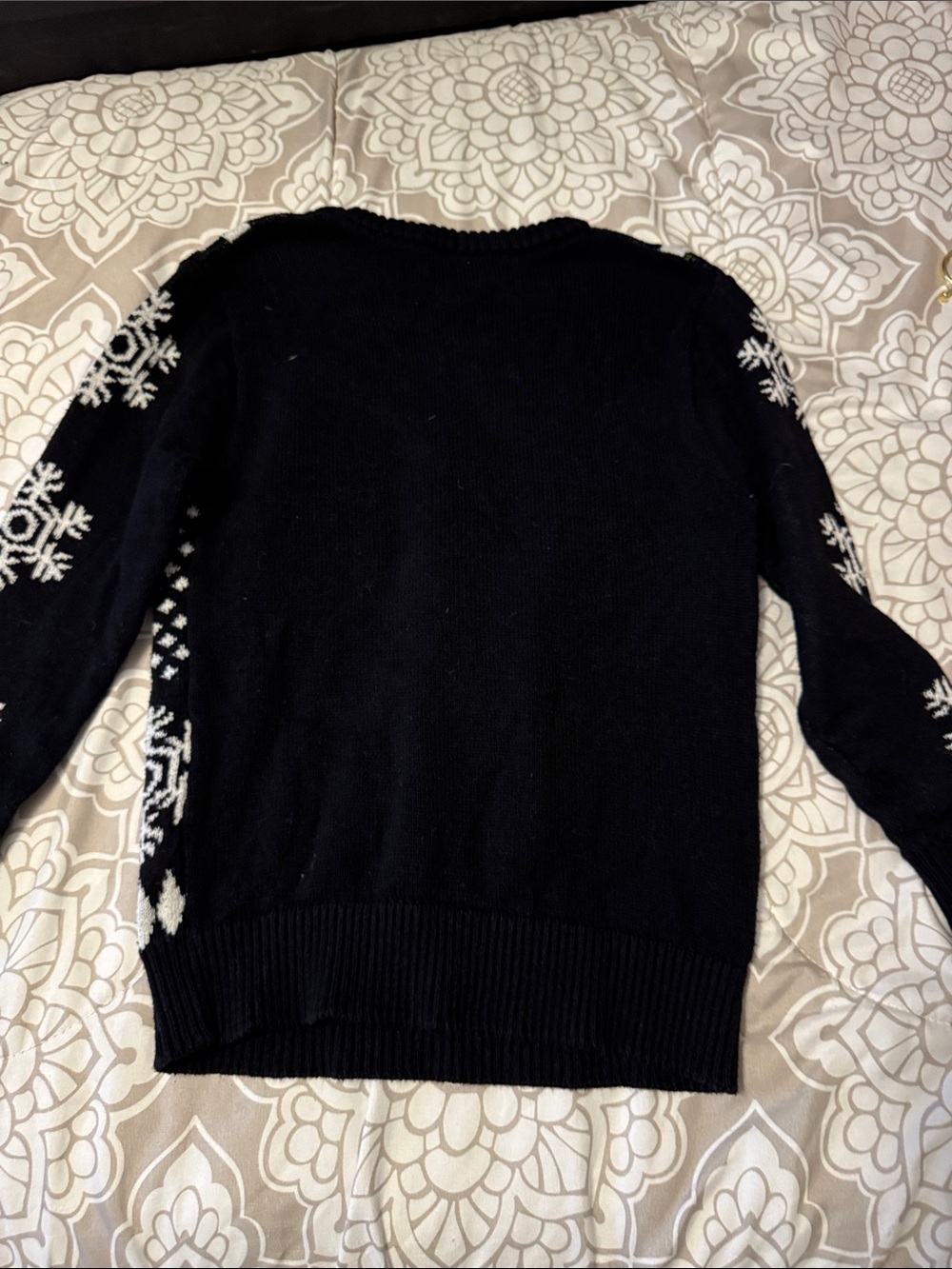 Grinch Kids Crewneck Holiday Sweater Size Small - Picture 6 of 6